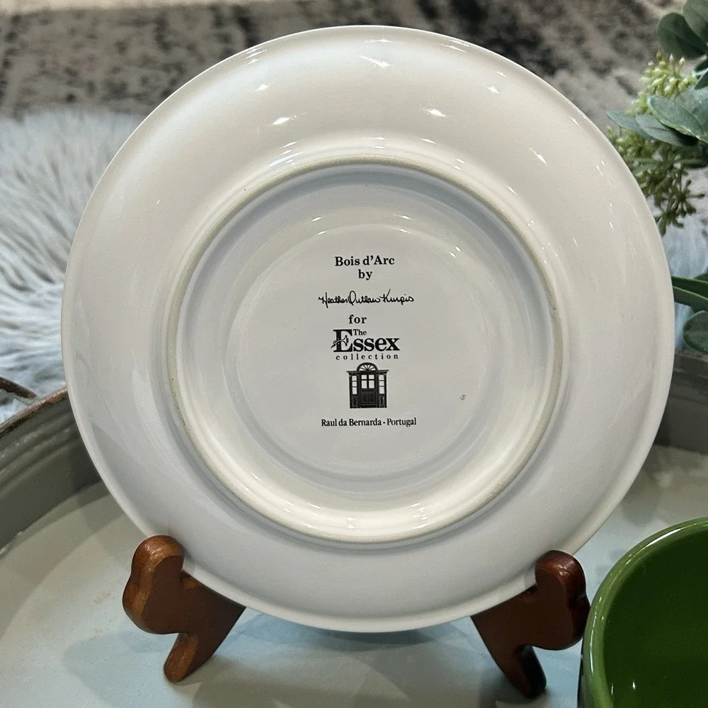 Bois D'Arc Tutti Fruitti by Essex Collection 4 Place Cup & Saucer Set Bundle